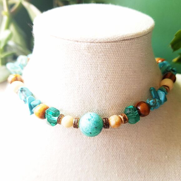 Turquoise Stone Beaded Choker, Chunky Boho Choker, Eclectic Crystal Choker - Picture 2 of 8
